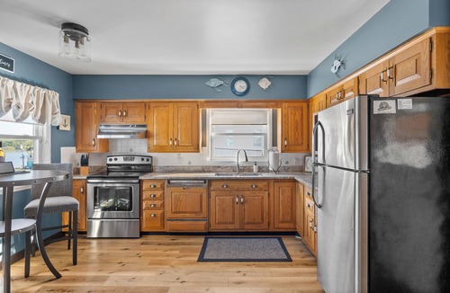 Le Claire House | The LeClaire River Chateau