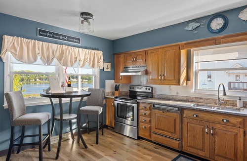 Le Claire House | The LeClaire River Chateau