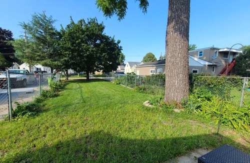 Slatterly Park House | The Little House | 1 mi from downtown, Love Pets!