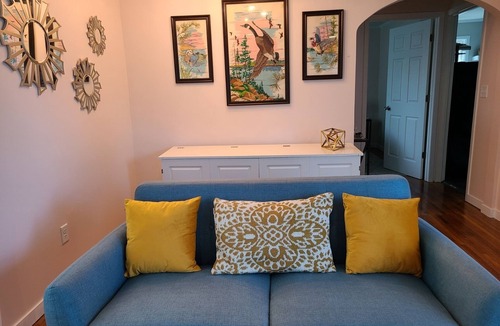 Slatterly Park House | The Little House | 1 mi from downtown, Love Pets!