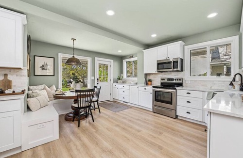 Lake Geneva House | The Mainstay | Lake Geneva Vacation Home — Walk to Lake & Shops l Sleeps 15
