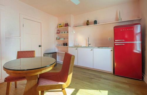 Lower East Side House | The Nohl | A Lake Effect Stay Near Brady Street