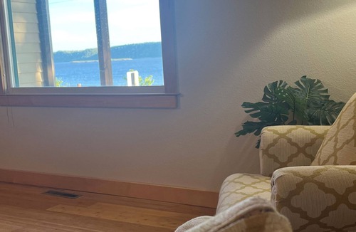 Ferryville House | The River House! A 4 bedroom retreat on the Mississippi River!