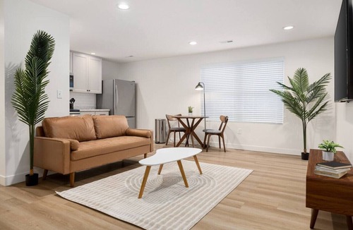 Morton Apartment | The Silo 1 - 1BD Traveler`s Haven