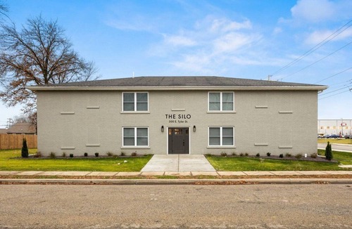 Morton Apartment | The Silo 6 - Modern Abode