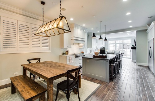 Old Town Bed & Breakfast | The Sono Chicago