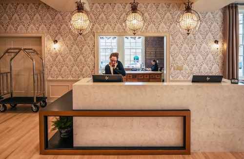 Downtown Kenosha Hotel | The Stella Hotel & Ballroom