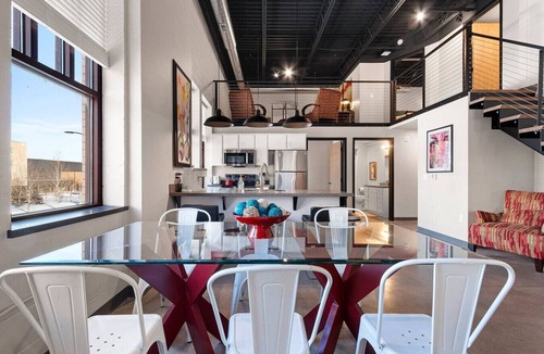 Green Bay Apartment | The Urban Palette - Downtown GB & KI Convention