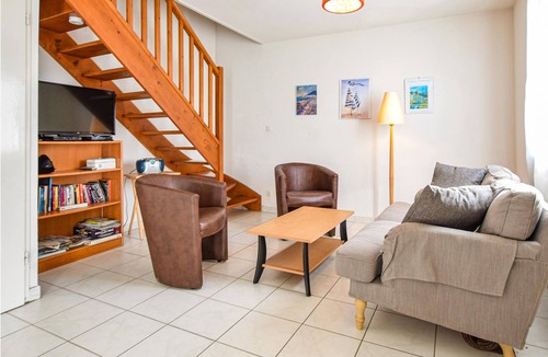 Port Guillaume House | This charming cottage, which opens onto a garden, is located at the Marina de Port Guillaume, the co