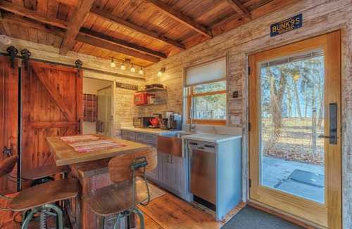 Douglas House | Tiny Barn-Tiny home retreat with hot tub & lake sounds