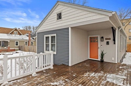 Lower East Side House | Totally Renovated 3 Bed/2 bath house in Downtown Milwaukee