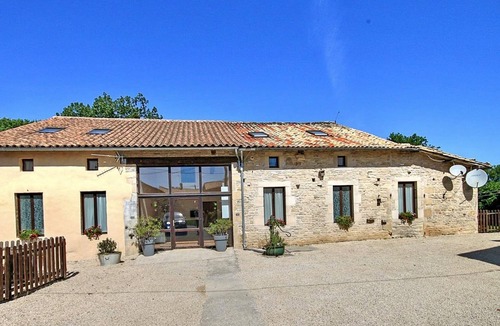 Lezay House | Tranquil and spacious gîte with own pool near market town