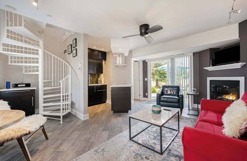 Douglas Condo | Updated condo with well-equipped kitchen, pool, firepits, grill, & gas fireplace
