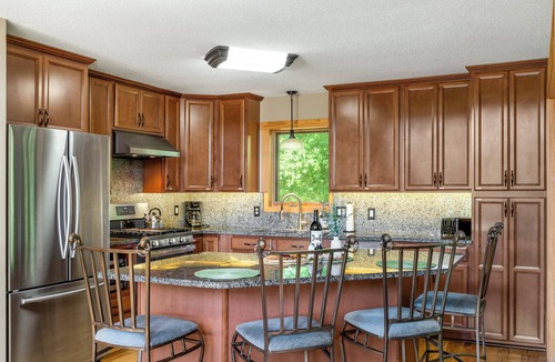 The Galena Territory Cabin | Upscale 5King Bed 5Bath w/Panoramic Views Pets Hot Tub Fire Pit Cinema Games