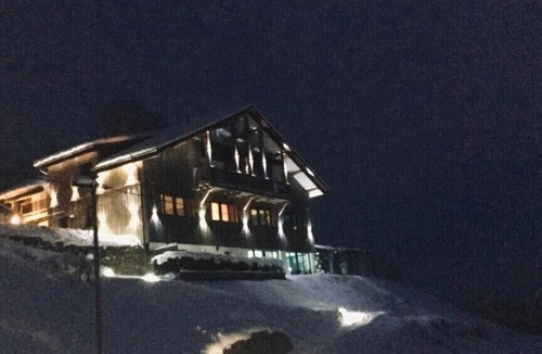 Ventron Ski Chalet | Vacation Rental for 10 People: 4 Bedrooms, Indoor Pool, Sauna, Fitness Center in Ventron, Vosges