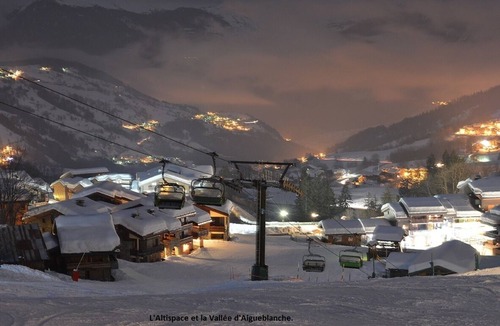 Valmorel Apartment | Valmorel apartment (4 people 30 m2) back to the skis .Terrace with porch.