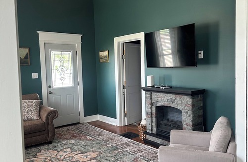 Morris House | Verbena Executive Cottage