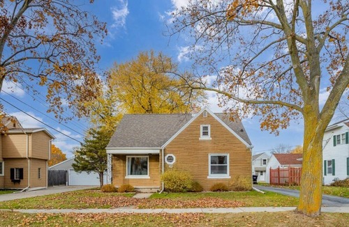Appleton House | Verbrick Street Vacation