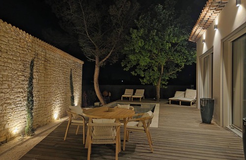 Saint-Cannat Villa | Villa Aurène – Elegant Luxury Retreat with private Pool & Spa Access in Provencr