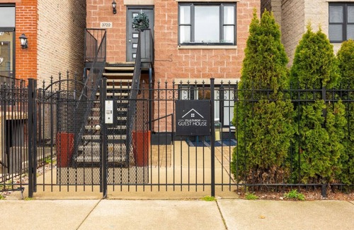 Bronzeville Apartment | Villa Dubois 3 Bedroom Suite -2