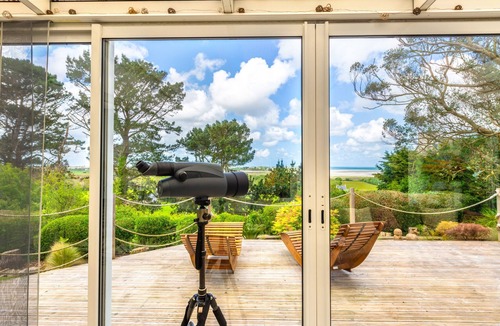 Plouider Villa | Villa 'Maison Vue Mer Avec Piscine' with Sea View, Private Pool and Wi-Fi
