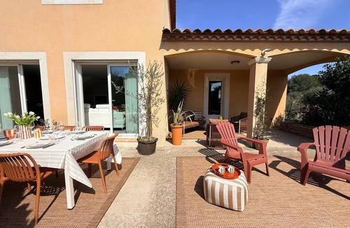 Les Amarats Villa | Villa Romarin - Family home in the heart of the southern Mediterranean