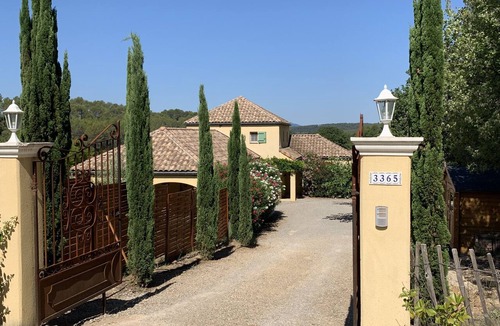 Lorgues House | VILLA WITH ALL COMFORTS SUPERB OPEN VIEW HEATED POOL 28C° VERY QUIET FIBER