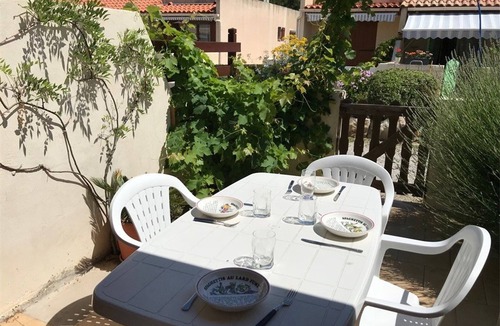 Port Leucate Villa | Villa with Loft and Cabin for 4 People in Port Leucate, Parking included