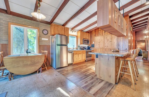 Wahpeton Cabin | Wake up on West Lake. Classic Cabin Retreat! Family Friendly with your own dock.