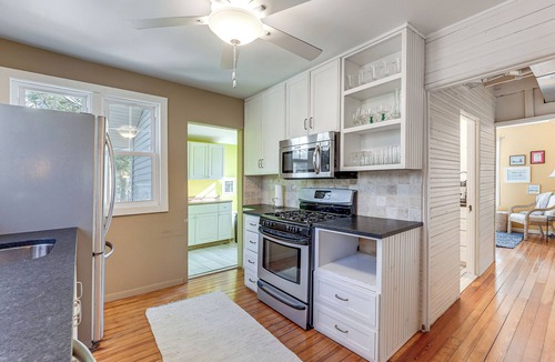 Grand Haven House | Walk to Beach! Serene Lake Michigan Home w/Deck