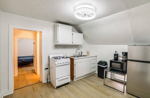 Michigan City Apartment | Walkable Apt in Dtwn Michigan City! 2 Mi to Beach