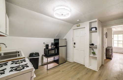 Michigan City Apartment | Walkable Apt in Dtwn Michigan City! 2 Mi to Beach
