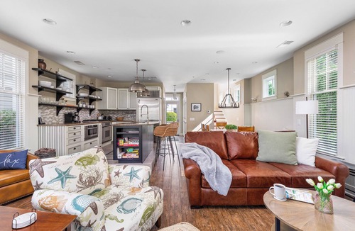 Saugatuck Condo | Waterfront Condo, Pool, Walk to Downtown