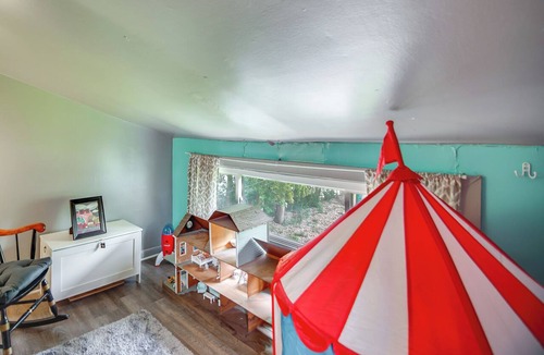 Fox Lake Cottage | Waterfront Fox Lake Vacation Rental w/Fire Pit!