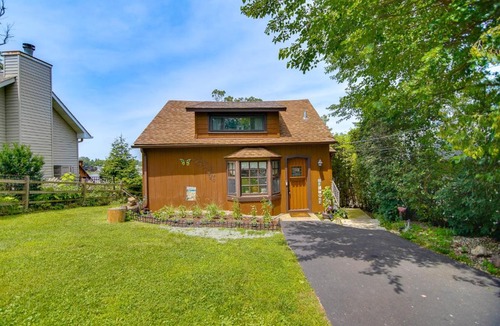 Fox Lake House | Waterfront Fox Lake Vacation Rental w/Fire Pit!