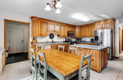 Interlochen House | Waterfront, Hot Tub, 9 Beds - Wildwood Lakehouse
