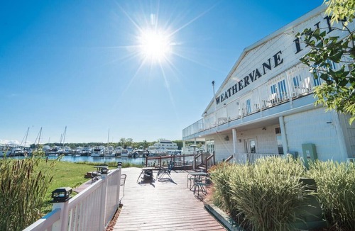 Montague Apartment | Waterfront White Lake Suite | Private Deck & King Bed