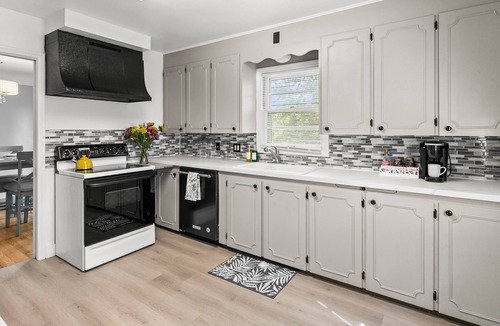 Omaha House | Welcoming 3-bedroom house in the heart of Omaha