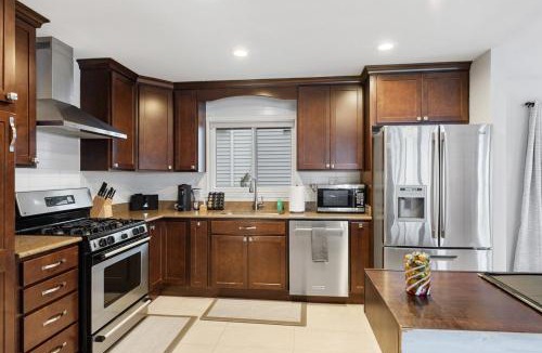 White Lake House | Well appointed Lakefront home