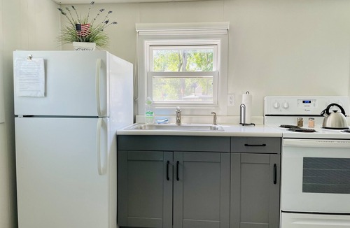Arnolds Park Cottage | West Lake Okoboji Cub Cottage