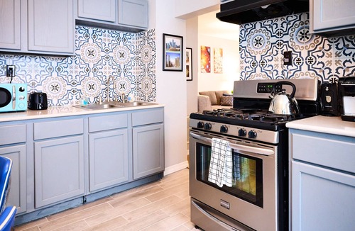 Noble Square Apartment | Wicker Park near Downtown & the Salt Shed Last Minute Special 115.00 July 20-22