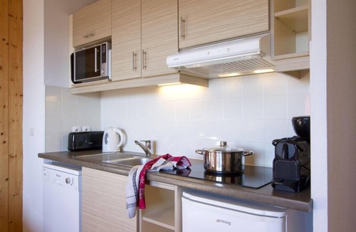 Valmeinier Apartment | Wifi, swimming pool, terrace, balcony, tv, ski locker, 25-30m², Valmeinier