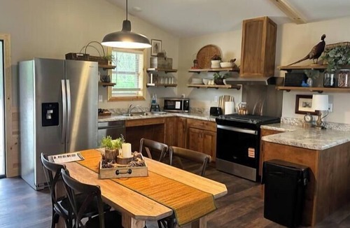 Orange Prairie Cabin | Wildlife Prairie Park