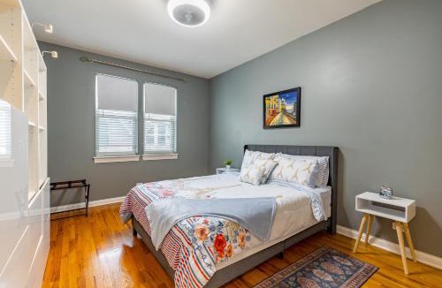 Old Irving Park House | Windy City Getaway - 3BR 2BA Chicago Townhouse home