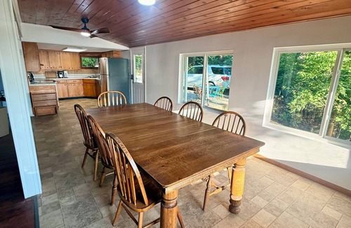 Hamilton House | Woodland Retreat High Above the Mississippi River