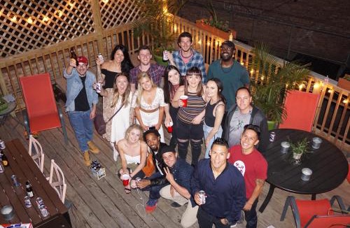 Lakeview Hostel | Wrigley Hostel - Chicago