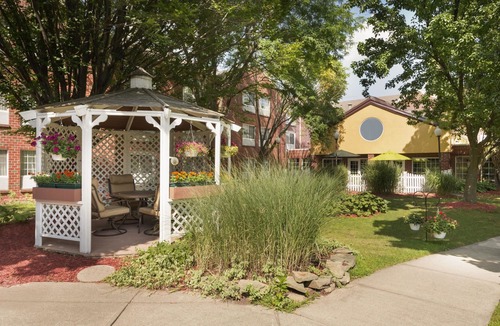 East Paris Hotel | Wyndham Garden Grand Rapids Airport