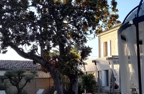Pompignac House | XIXth century residence for 14 people nestled in the heart of Entre-Deux-Mers