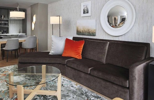Streeterville House | Your Home Away From Home! 3 Relaxing Units, Outdoor Pool, Onsite Parking!