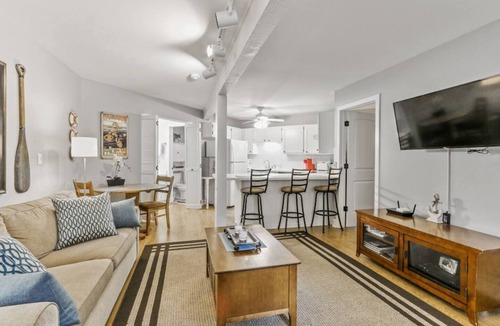 Fontana House | Your Lake Geneva Escape with Sunset Views